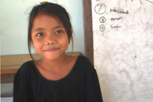 volunteer in bali sponsoring balinese children puspita
